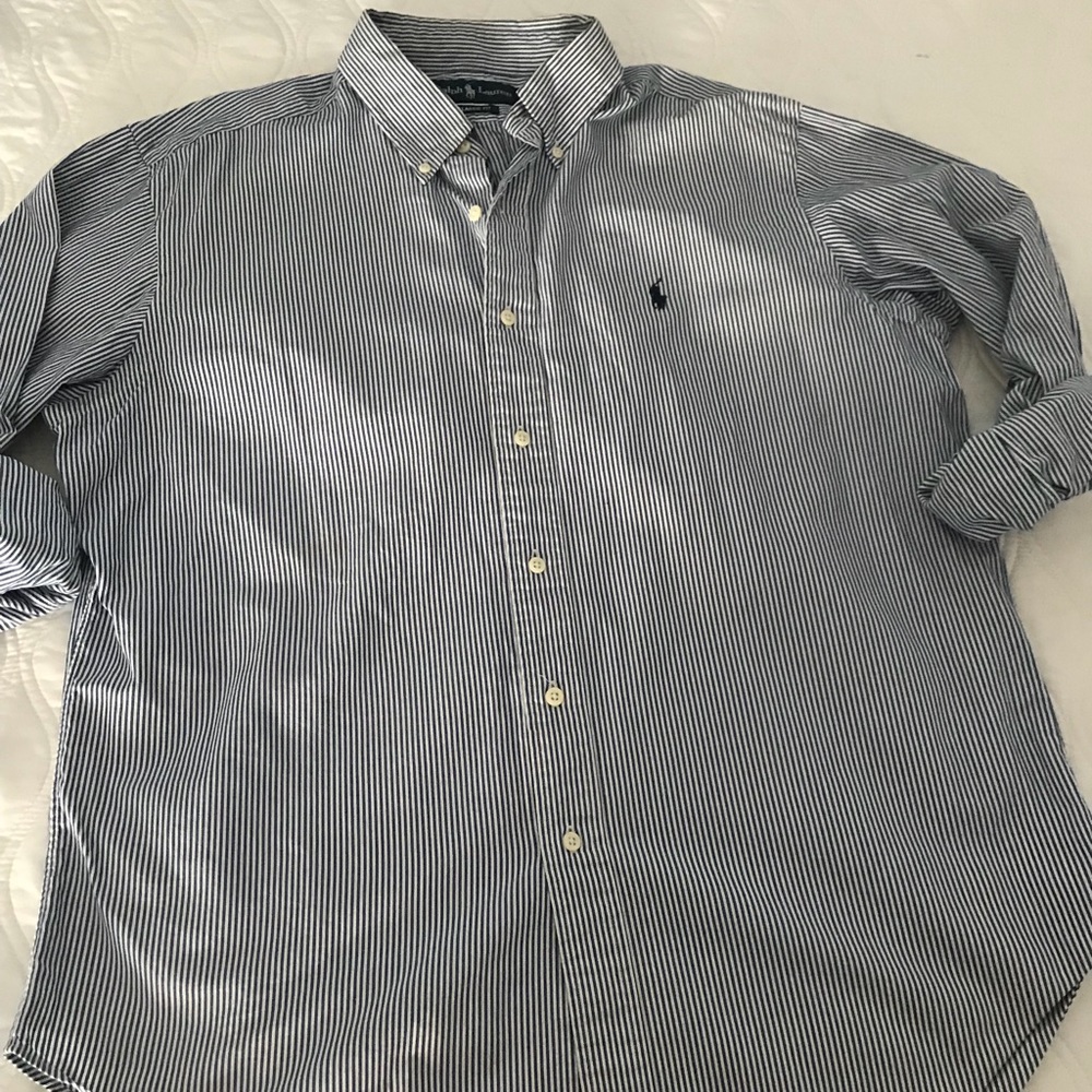 Men’s Button down Polo 👔